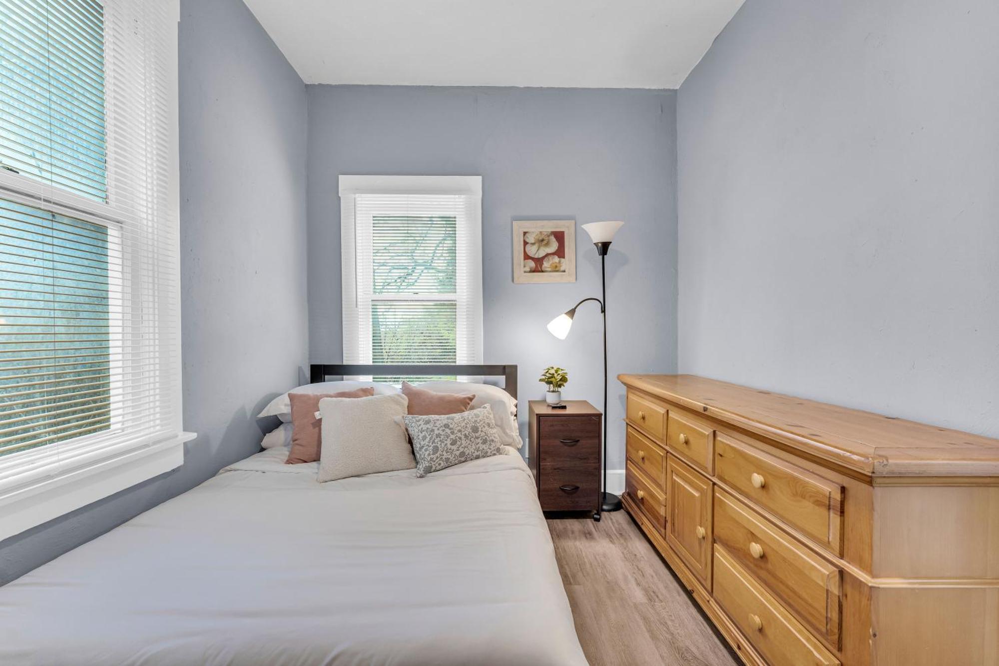 Historic Cozy Haven In Little Italy Apartment Cleveland Exterior photo
